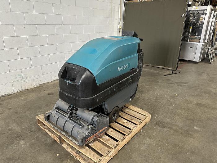 Used Tennant 5400 Automatic Scrubber