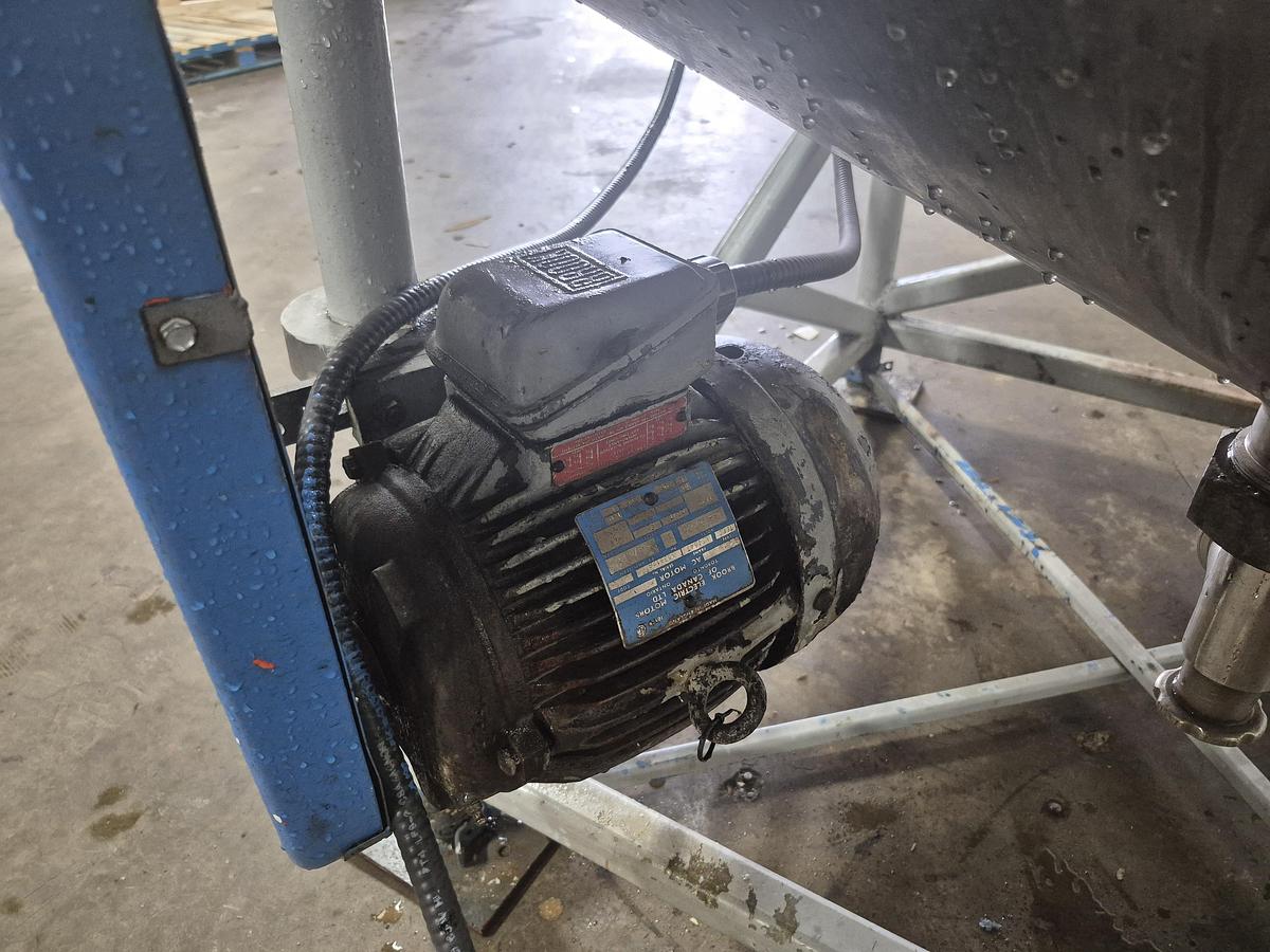 Used 3000L Mixing Tanks