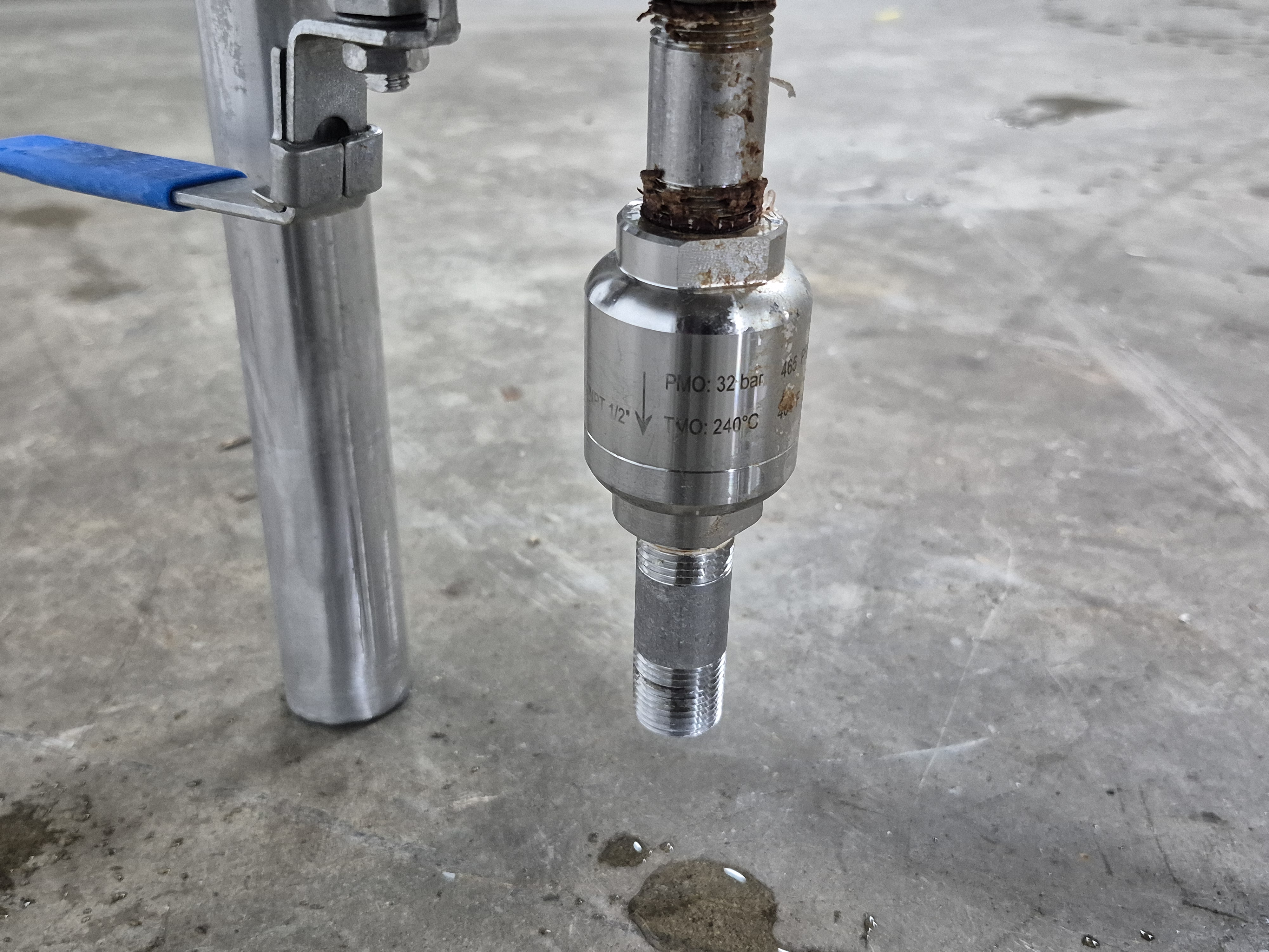 Used SS 20 Gallon Tank with Heat Exchange Pipe