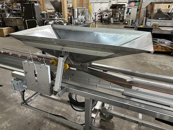 Used Berry Volumetric Clamshell Filler