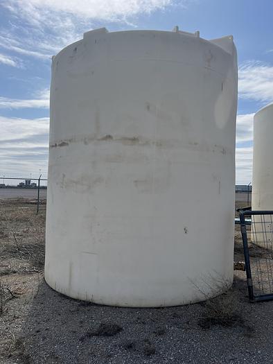 Used 9000 Gallon Poly Tank