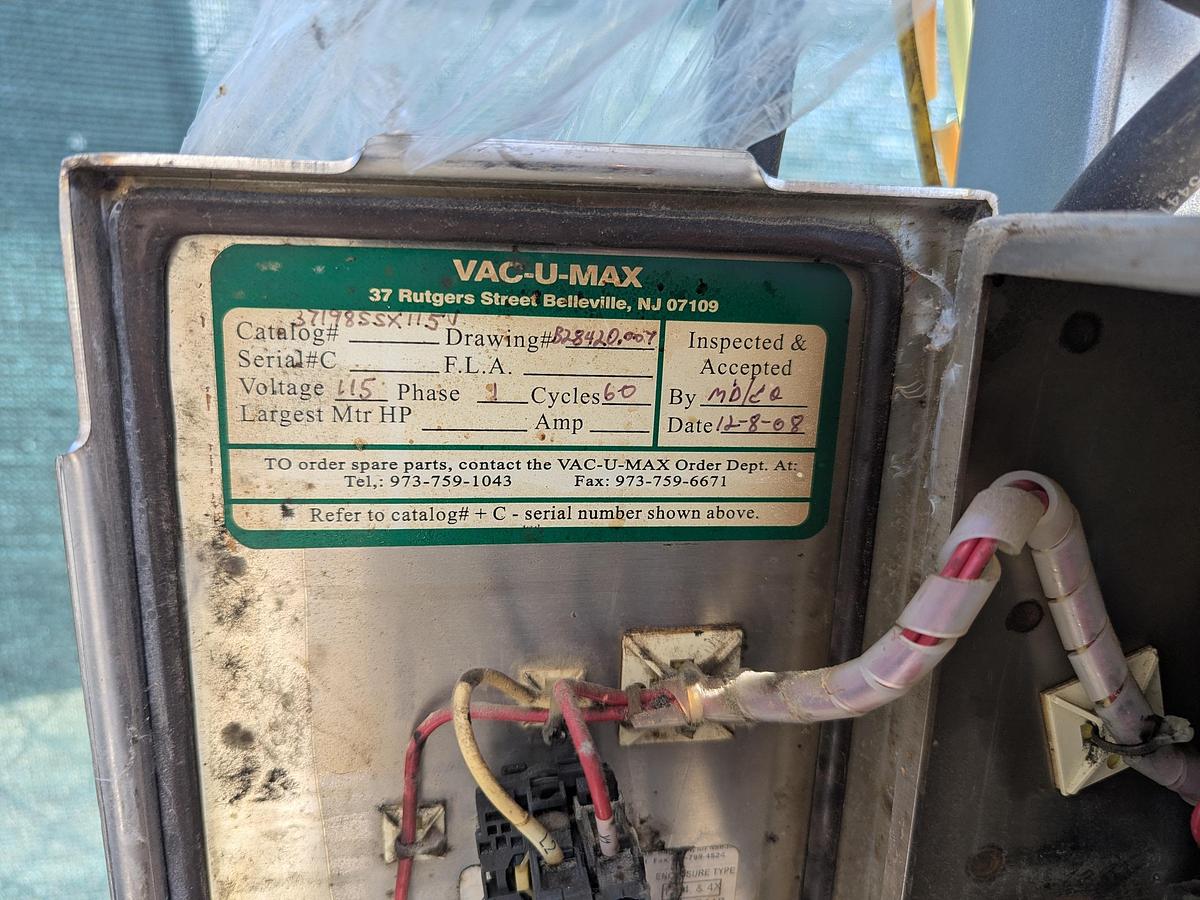 Used Vac-U-Max Vacuum Loader