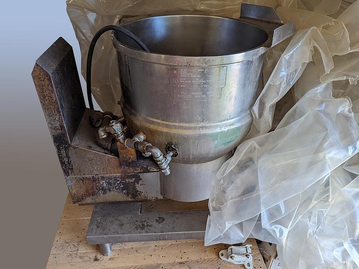 Used Groen DHT/20 Steam Jacketed Tilt Kettle