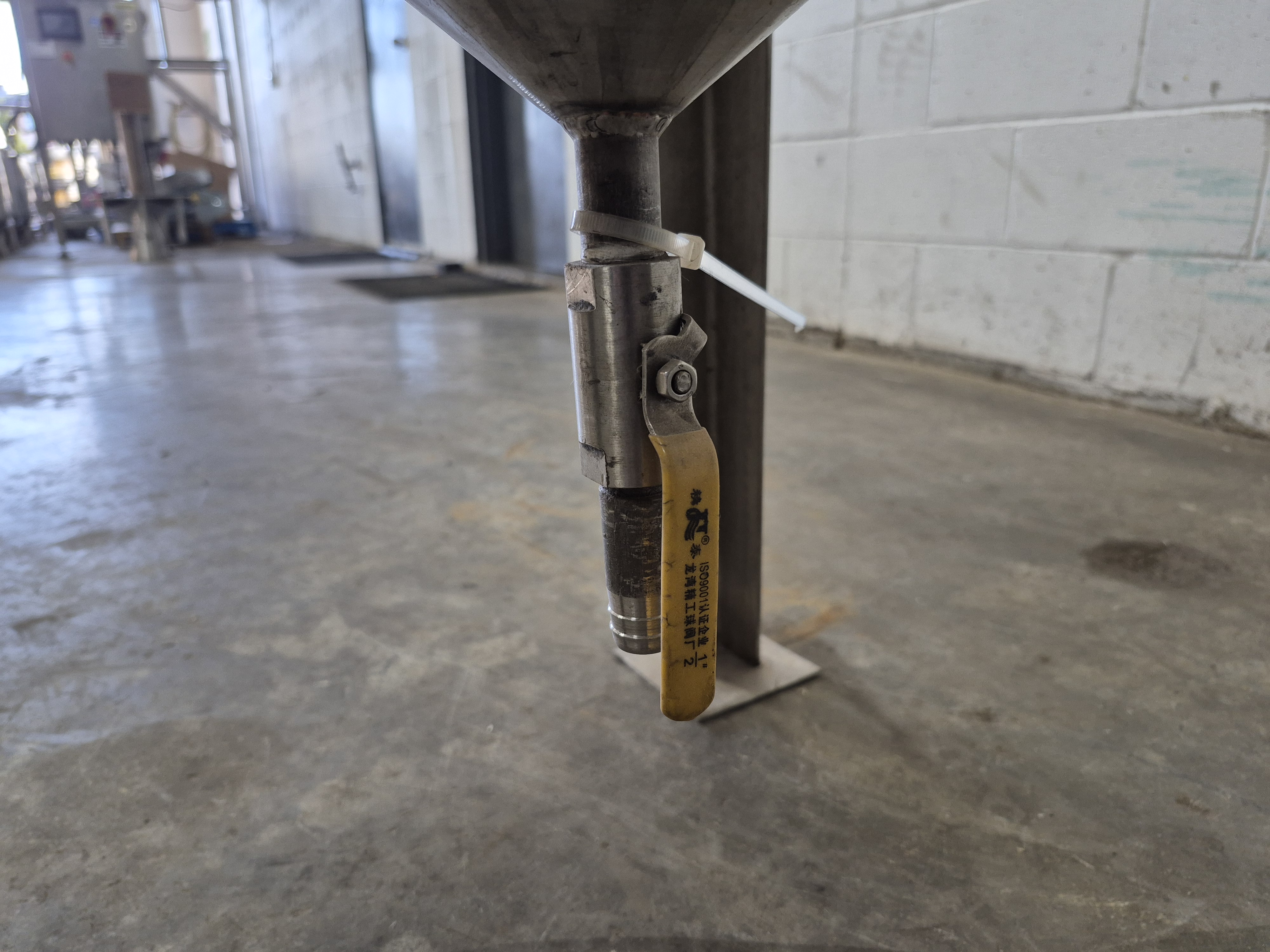 Used 10 Gallon Pressure Tank