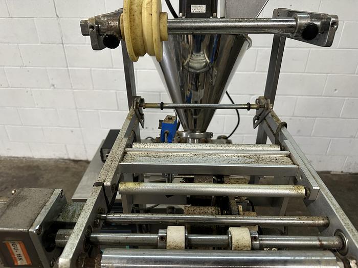 Used Vertical Form Fill Sachet Machine with Auger Filler