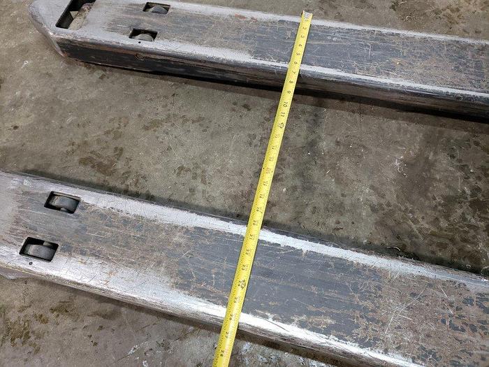 Used Raymond 8210 Electric Walkie Pallet Jack