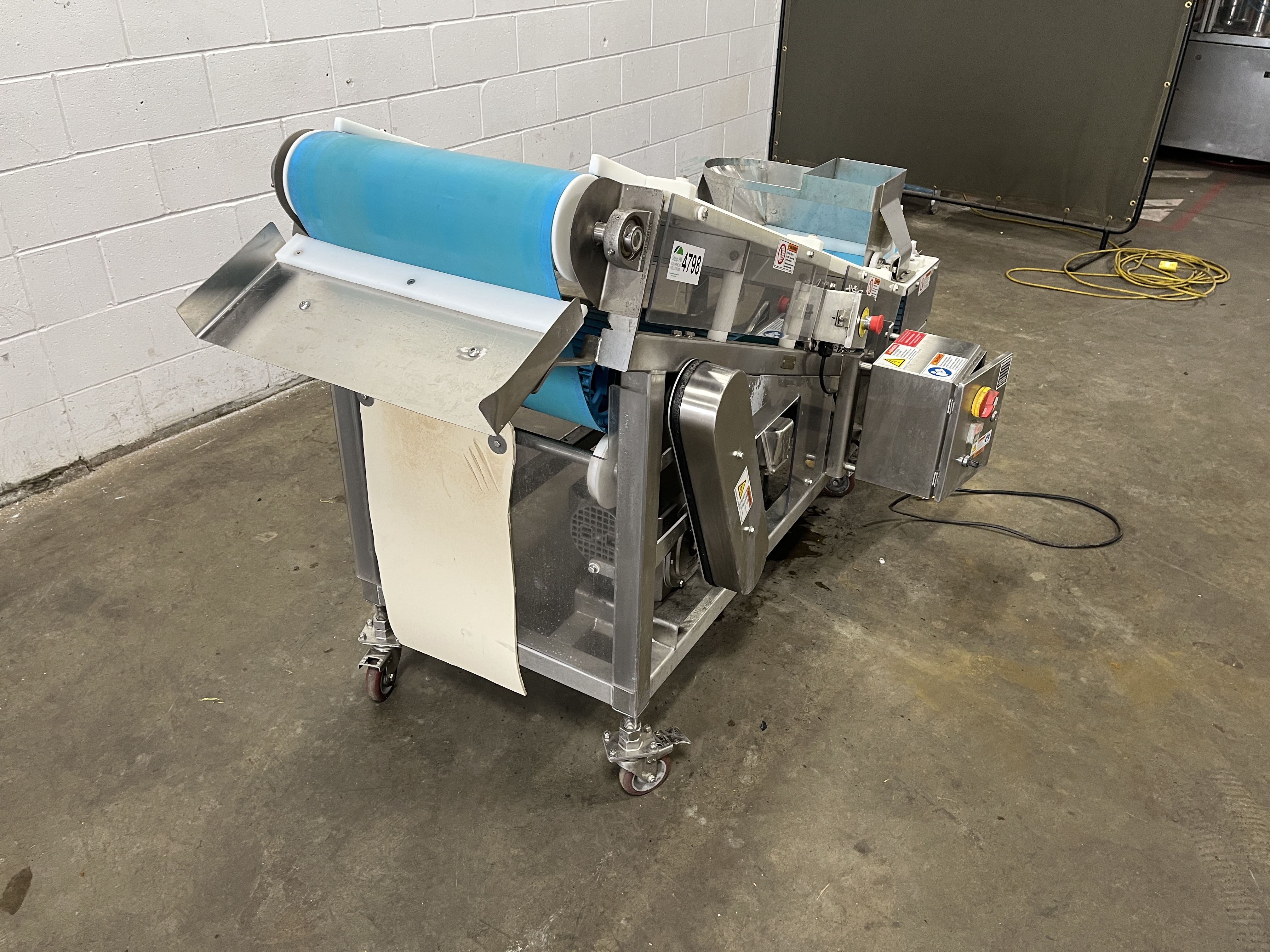 Used SafeLine Incline Conveyor Metal Detector