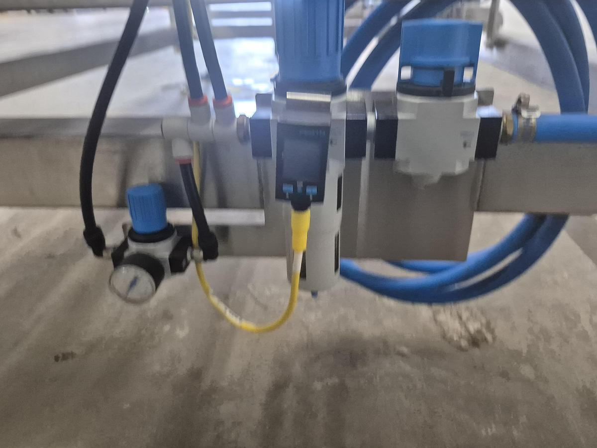 Used Pacific Inline Flow Meter Liquid Filling Machine