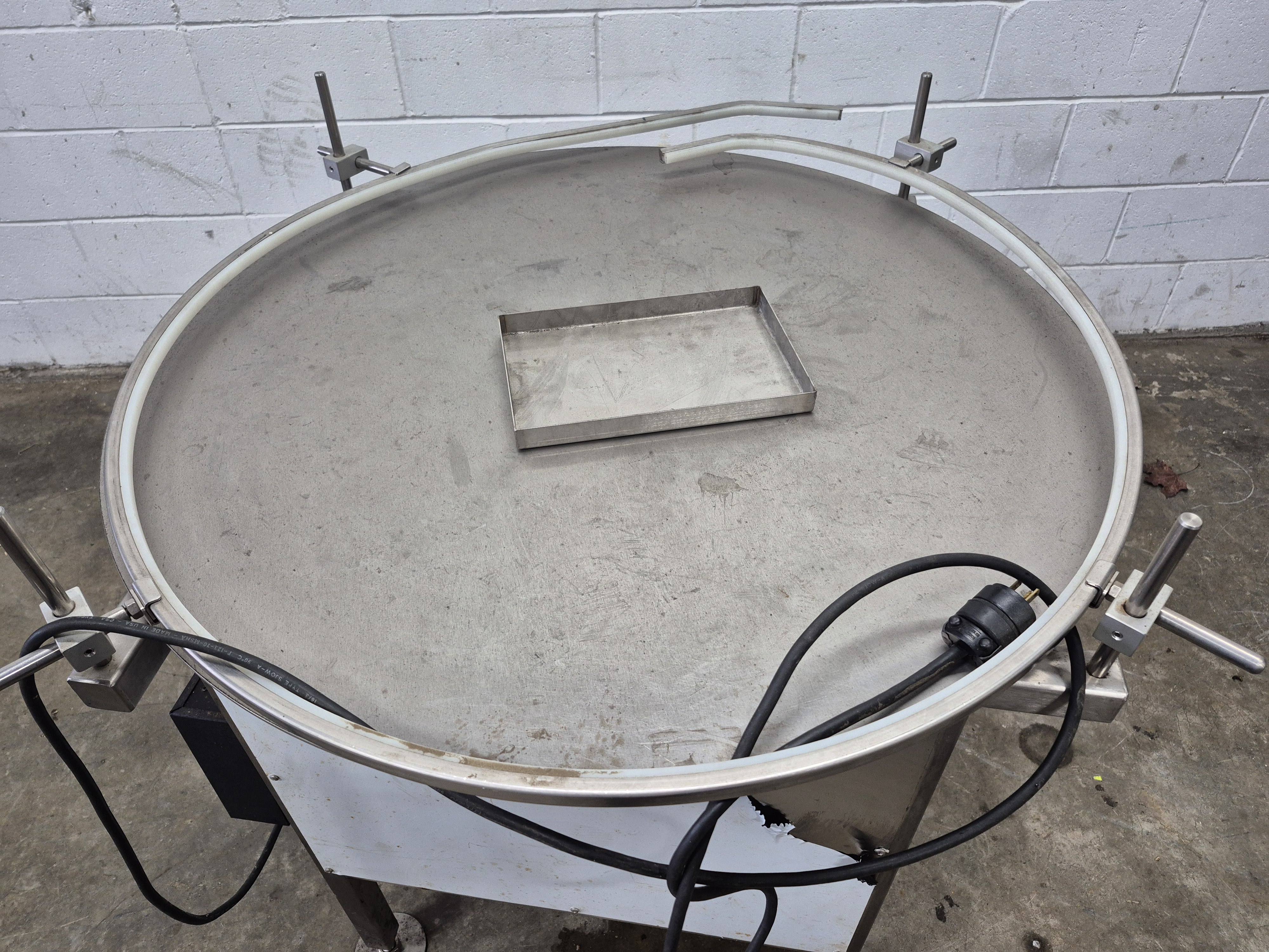 Used 35" Accumulation Table