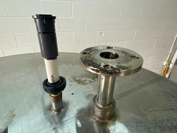 Used 600 Gallon Tank