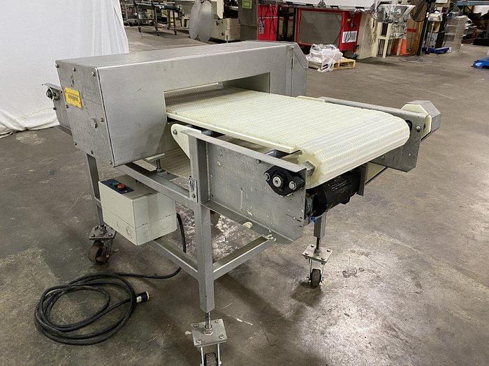 Used Loma IQ2 Metal Detector