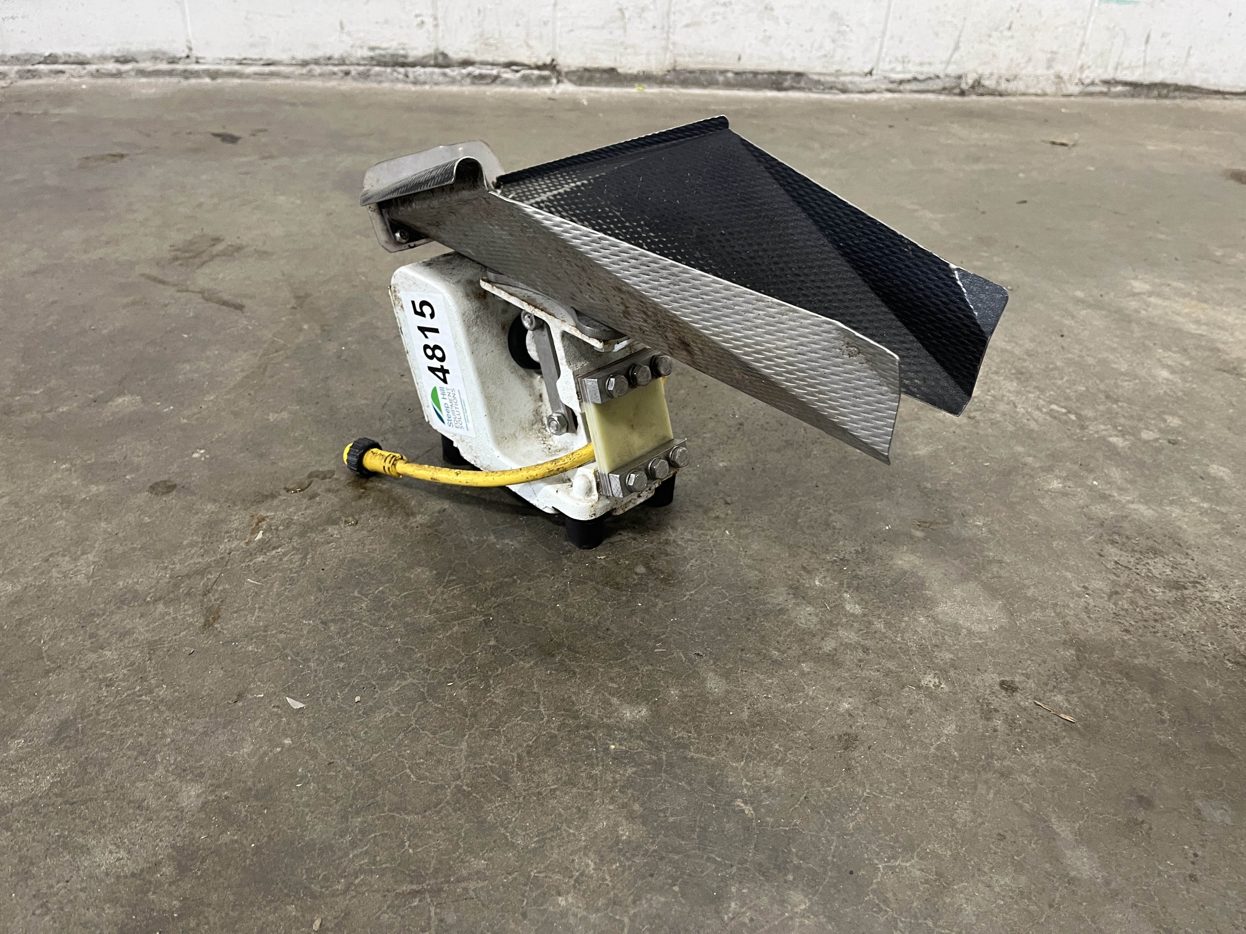 Used Eriez KHS-5 Electromagnetic Vibratory Feeder Drive