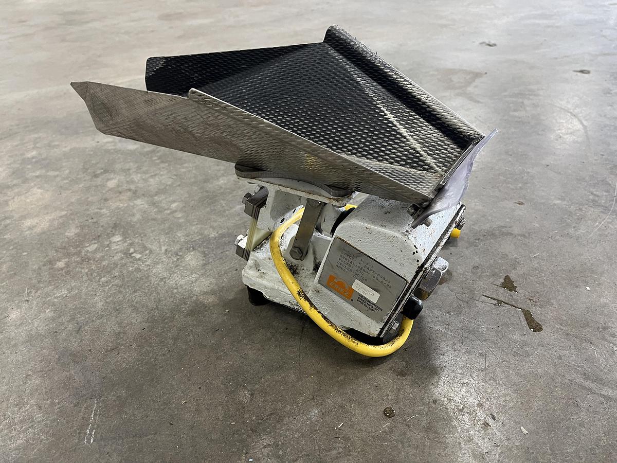 Used Eriez KHS-5 Vibratory Feeder