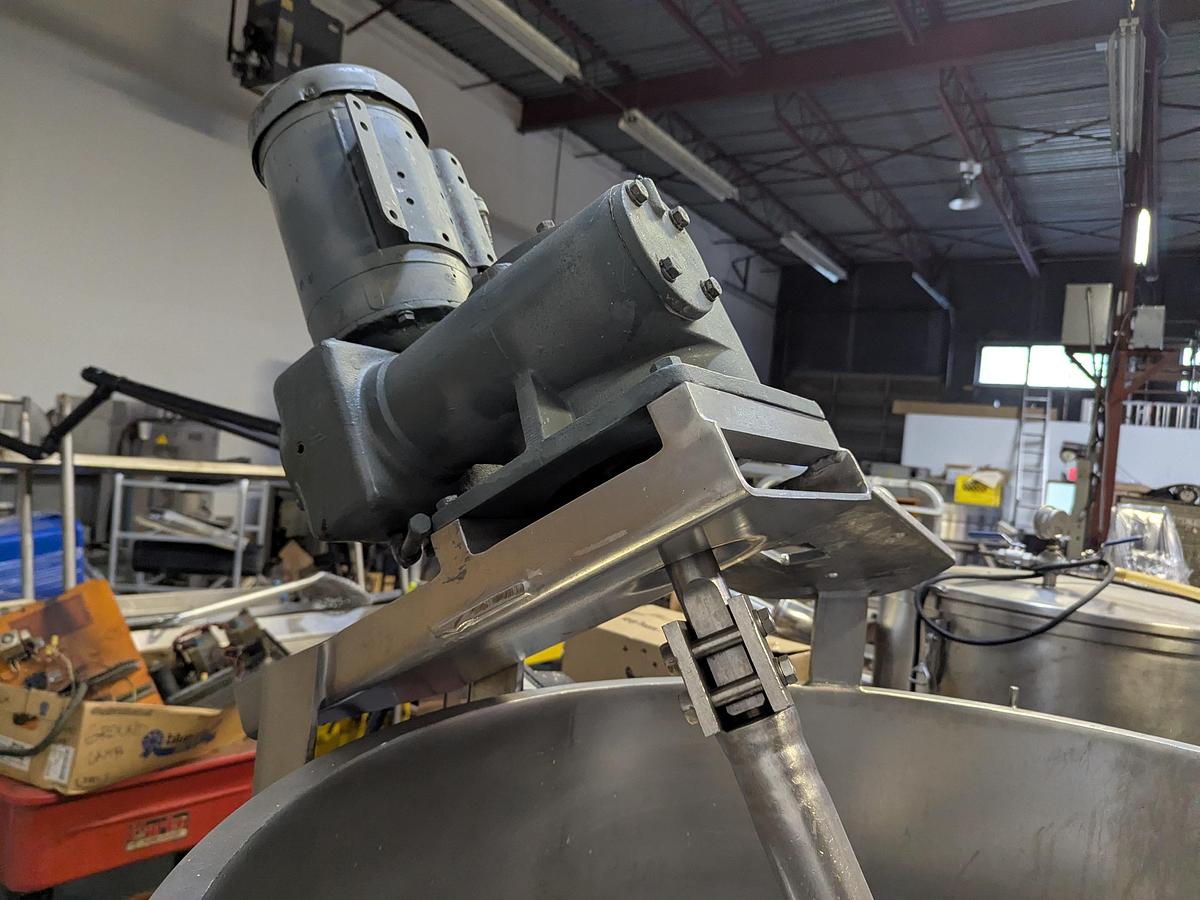 Used 200 Gallon Agitated Kettle 