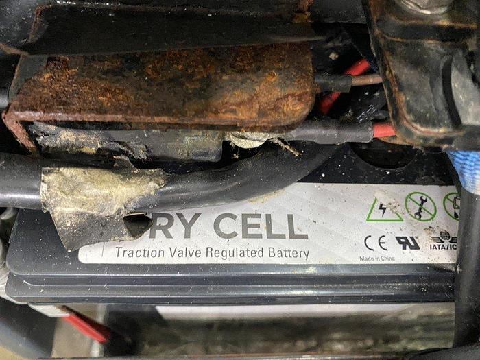 Used Advance SC351 Floor Scrubber-Dryer