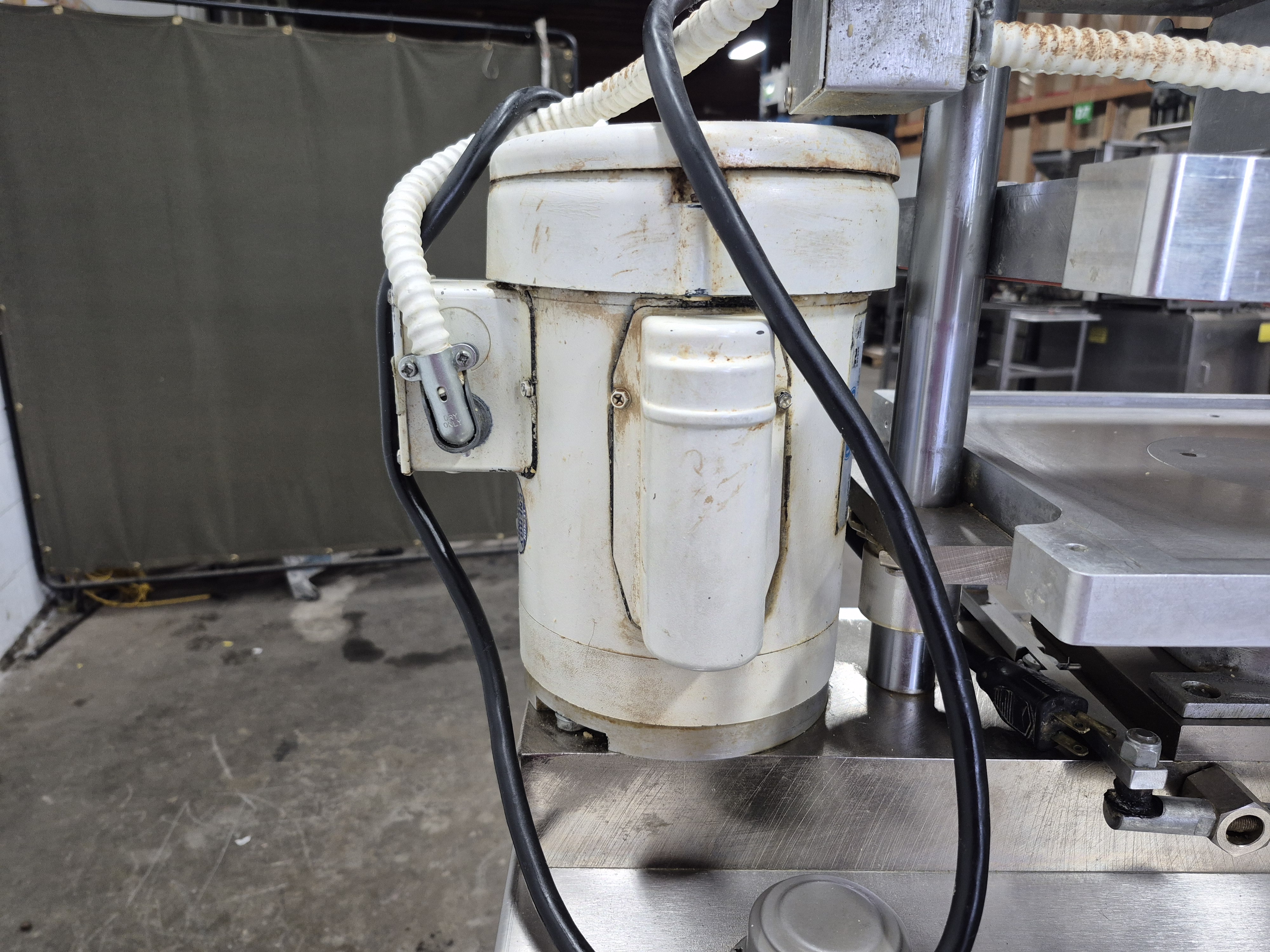 Used Comtec 2200 Pie Press