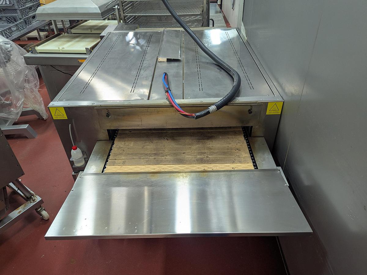 Used Italiana FoodTech Electric Stone Conveyor Pizza Oven
