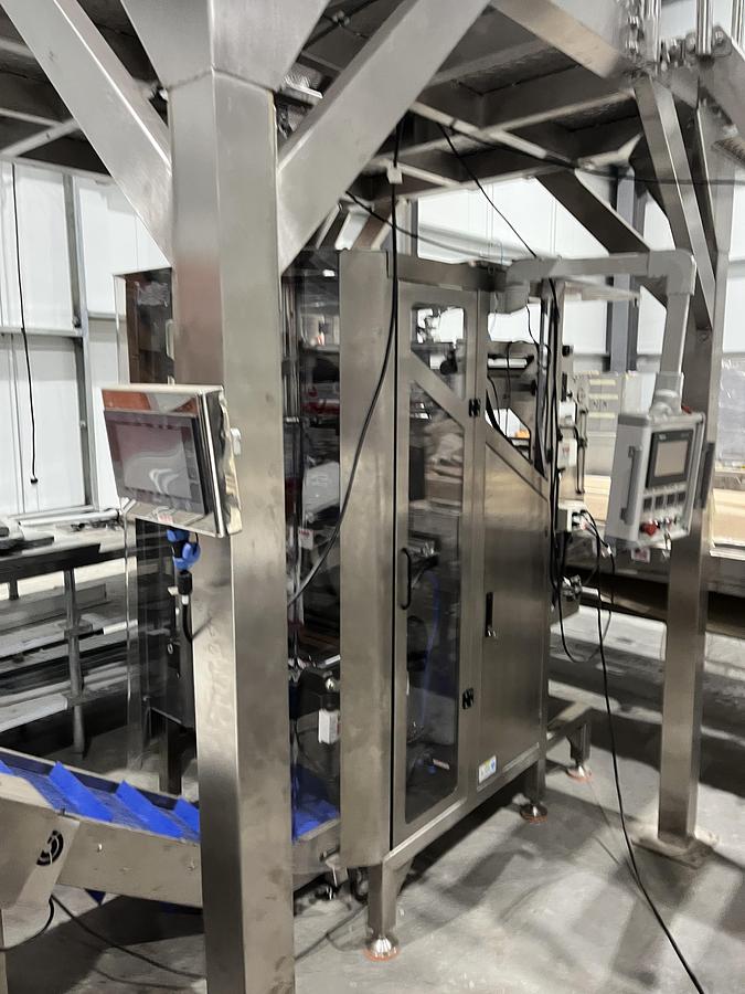 Used Foshan Samfull Packaging Machine with Z-Style Conveyors, Multihead Scales, Mezzanine and Bagger