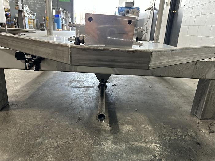 Used Vortex Pneumatic Tote Cage