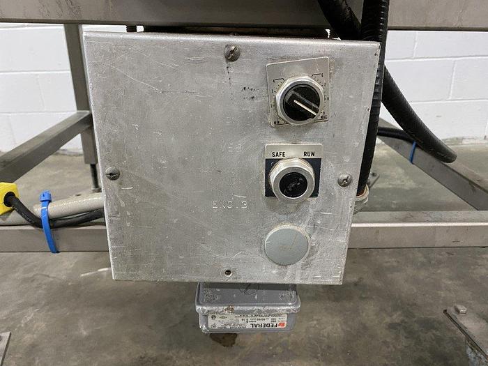 Used Loma IQ2 Metal Detector