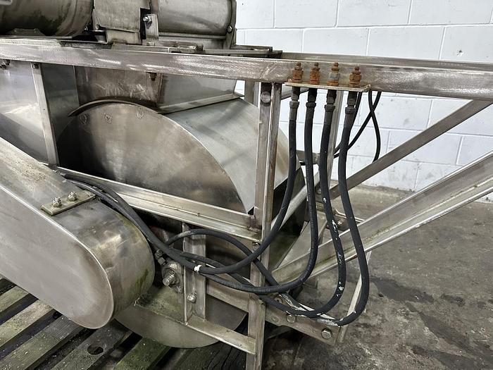 Used ABM McLauchlan 900 SS Berry Slicer