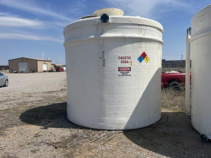 Used 5000 Gallon Fiberglass Tank