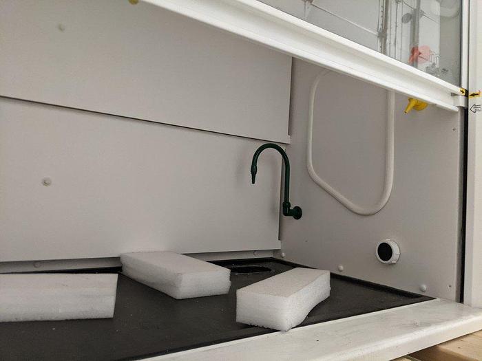 Used Mott Fume Hood