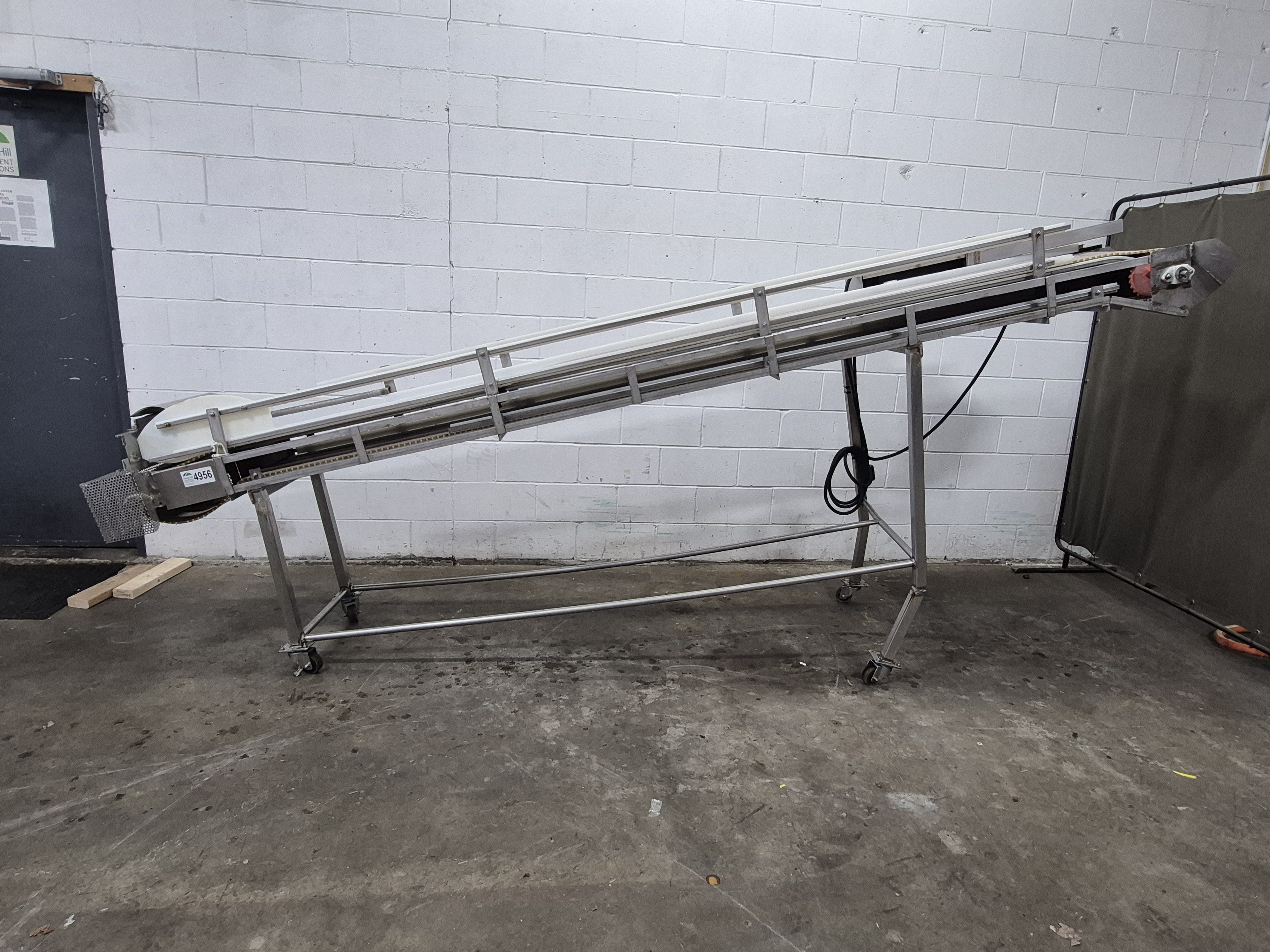 Used 13.5" Incline Modular Conveyor