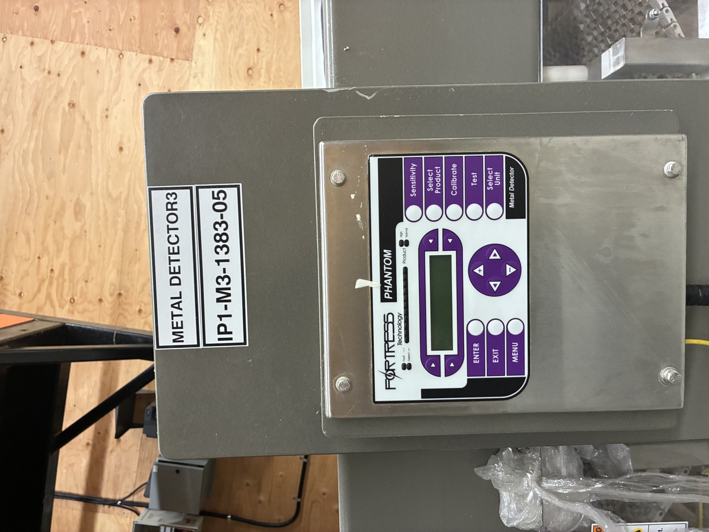 Used Fortress Metal Detector