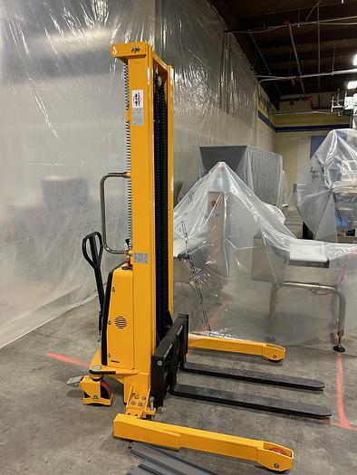 Used ULINE Straddle Stacker