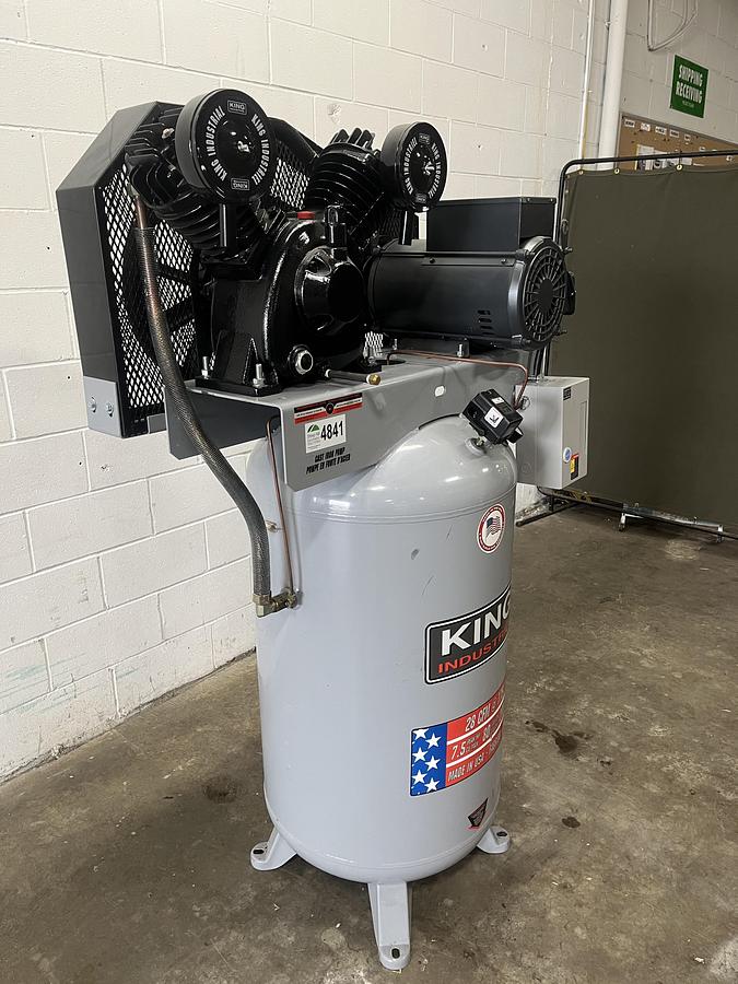 Used King 7.5hp Vertical Air Compressor