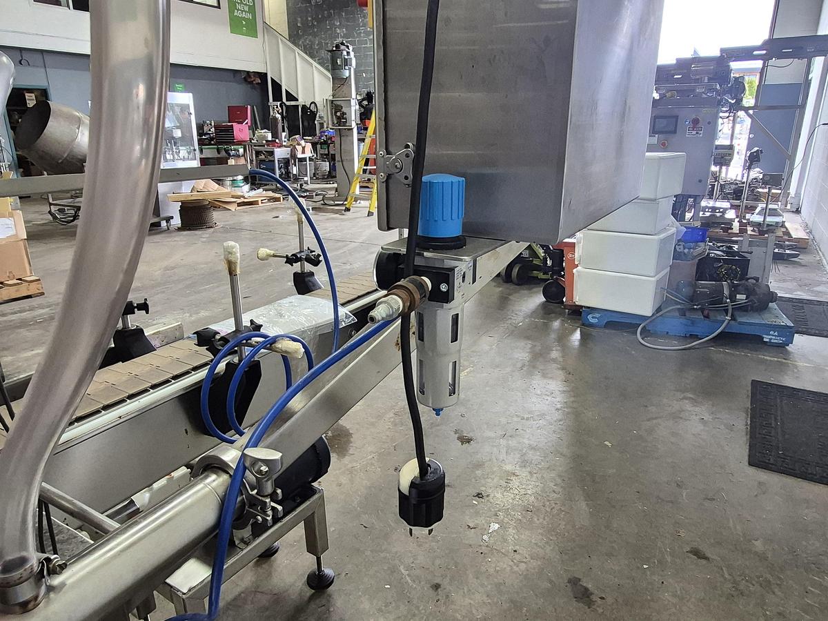 Used Acasi Expandable Pressure Overflow Bottle Filler