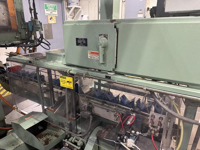 Used UNILOY MODEL 2016 Blowmolder