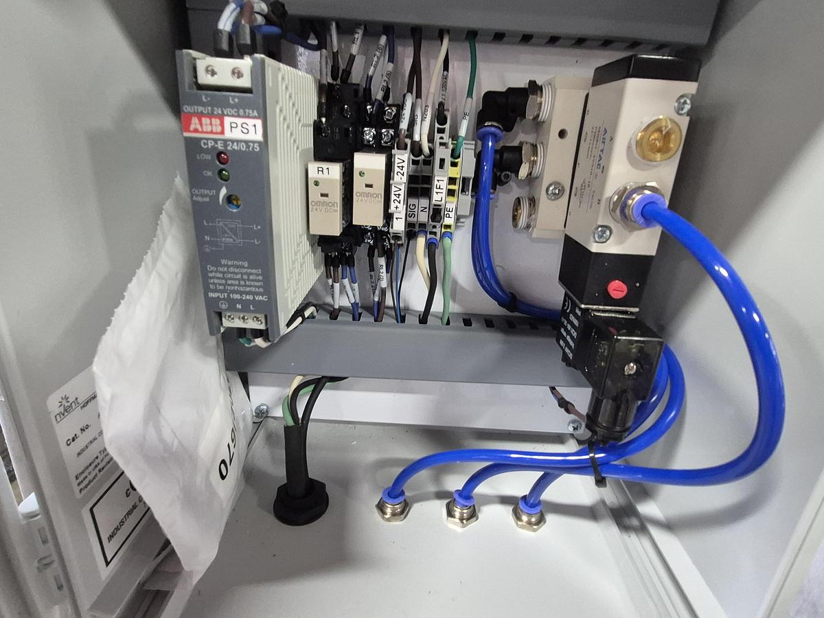 Used Aesus AESFill AF6 Fully Automatic 6-Head Liquid Filling Machine