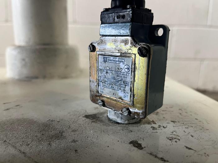 Used DOUGHPRO Manual Pizza Dough Press