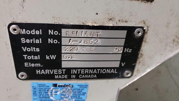 Used Harvest Reliant Cutting Table