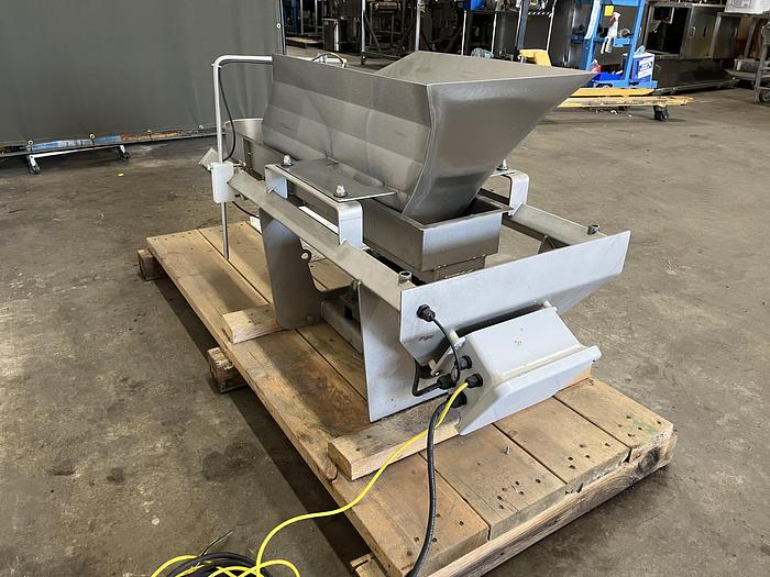 Used Meyer HS-46 Vibratory Feeder