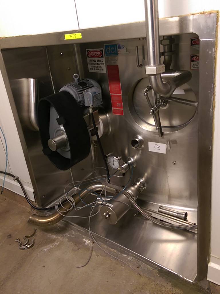 Used DCI 7000 Gallon Vertical SS Silo Dairy Tank