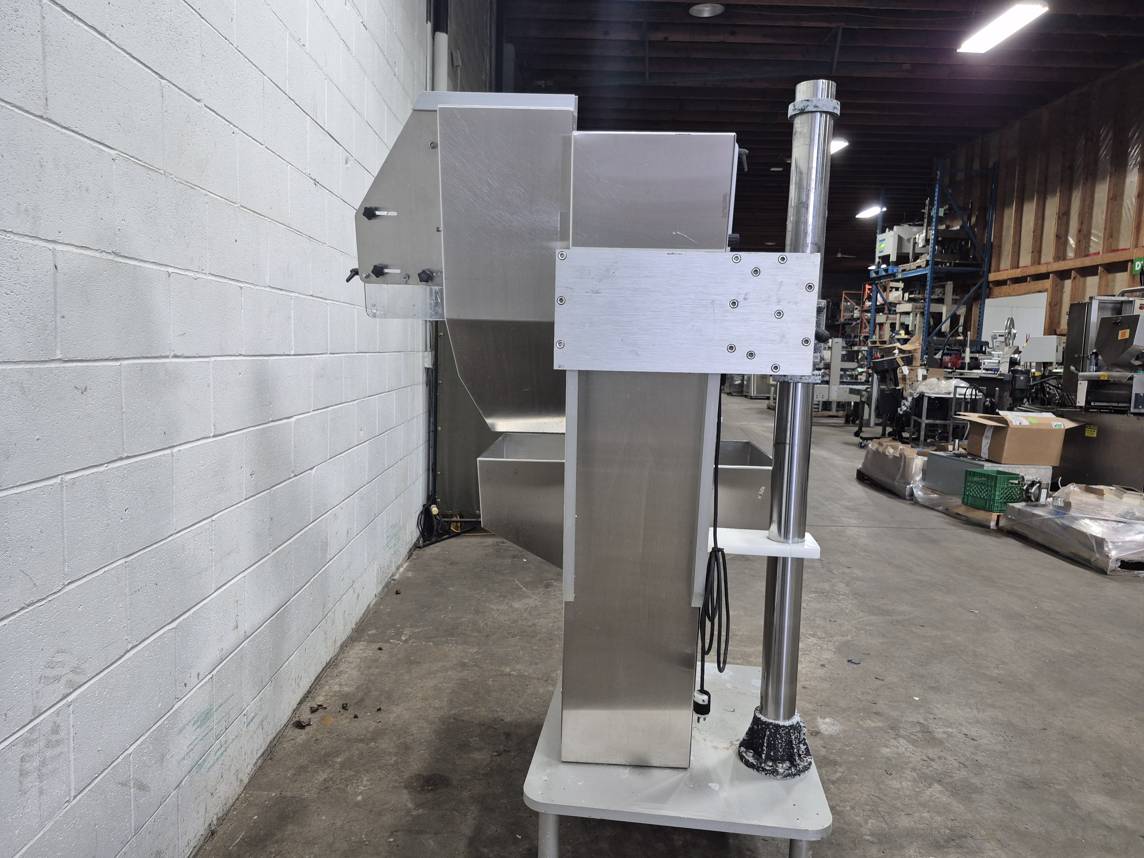 Used Kalish 87400 Cap Elevator