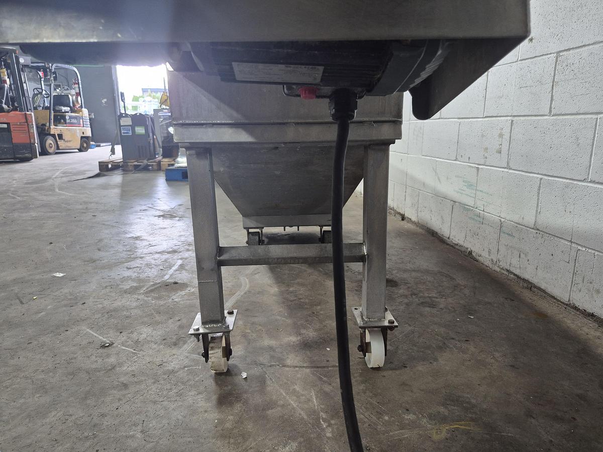 Used Incline Conveyor with Dump Tank