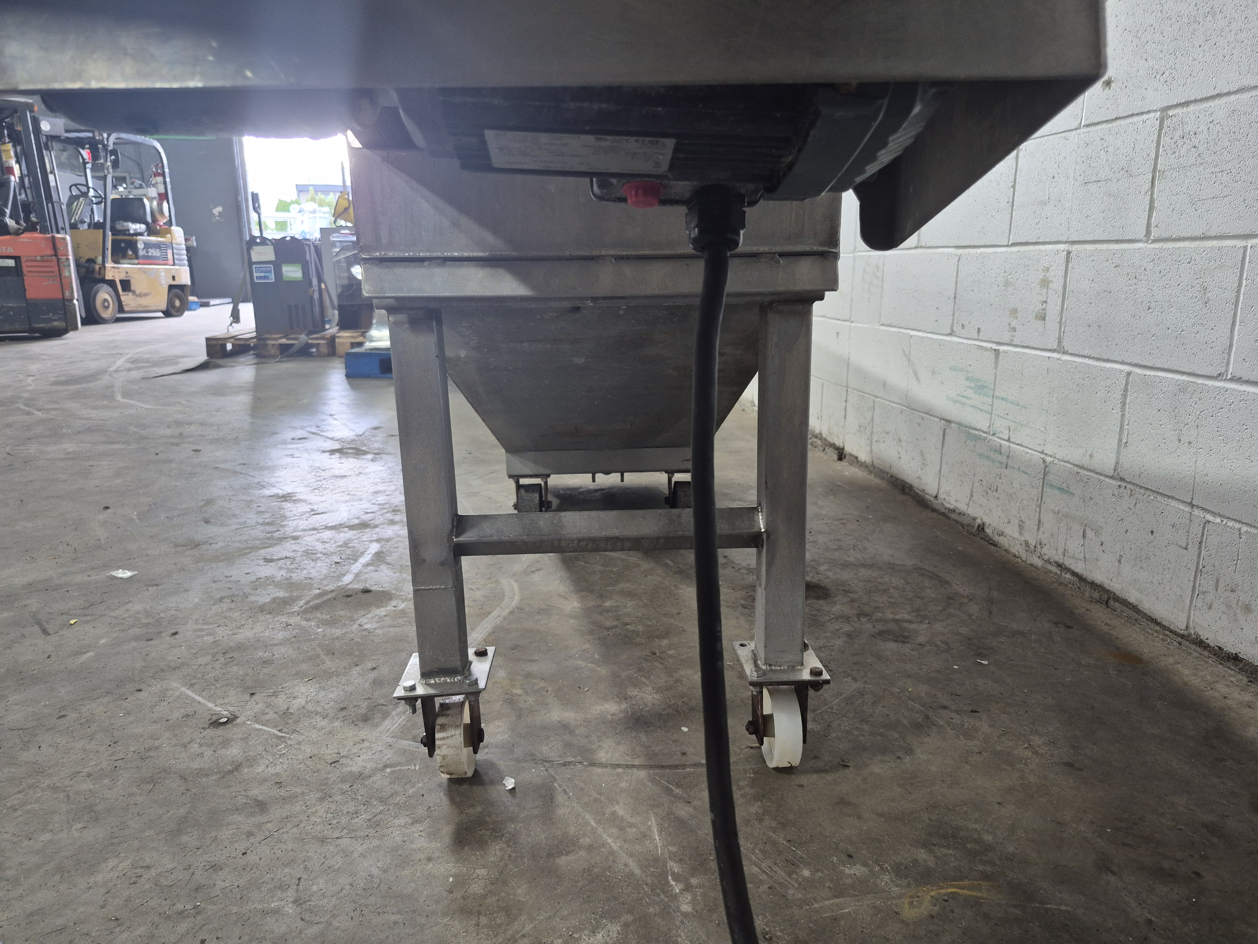 Used Incline Conveyor with Dump Tank