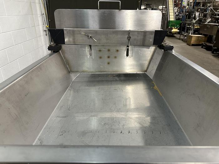 Used Vibratory Conveyor with Spray Nozzles
