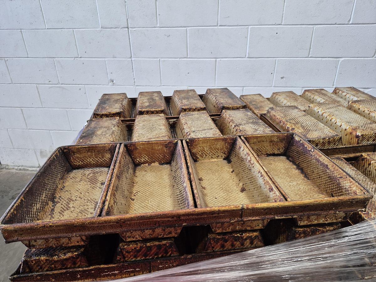 Used Chicago Metallic 41145 4-Pocket Hearth Bread Pan