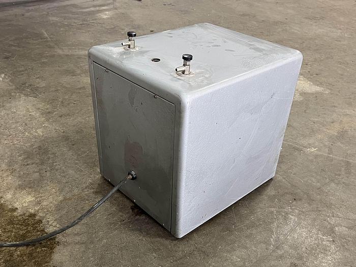 Used NAPCO 58301 Bench Top Vacuum Oven