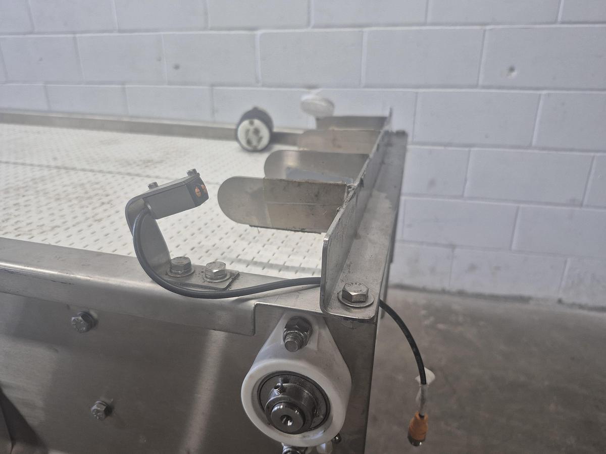 Used 5.10 ft Flat Belt Conveyor 