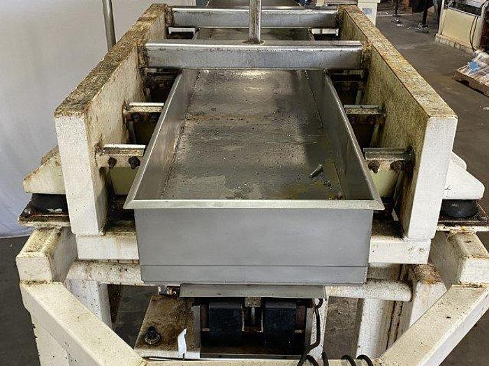 Used HAC Flowright Vibratory Feeder