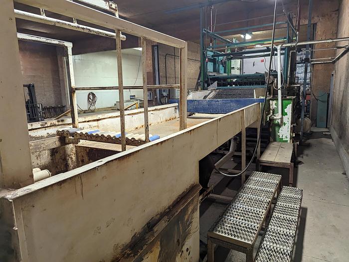 Used Pumpkin Squash Inspection & Cleaning Line