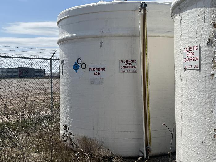 Used 5000 Gallon Fiberglass Tank