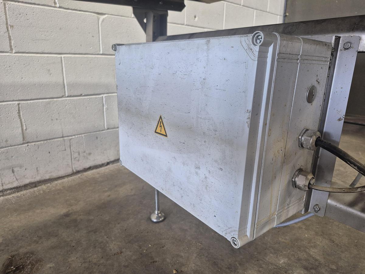 Used 4.75 ft Flat Belt Conveyor
