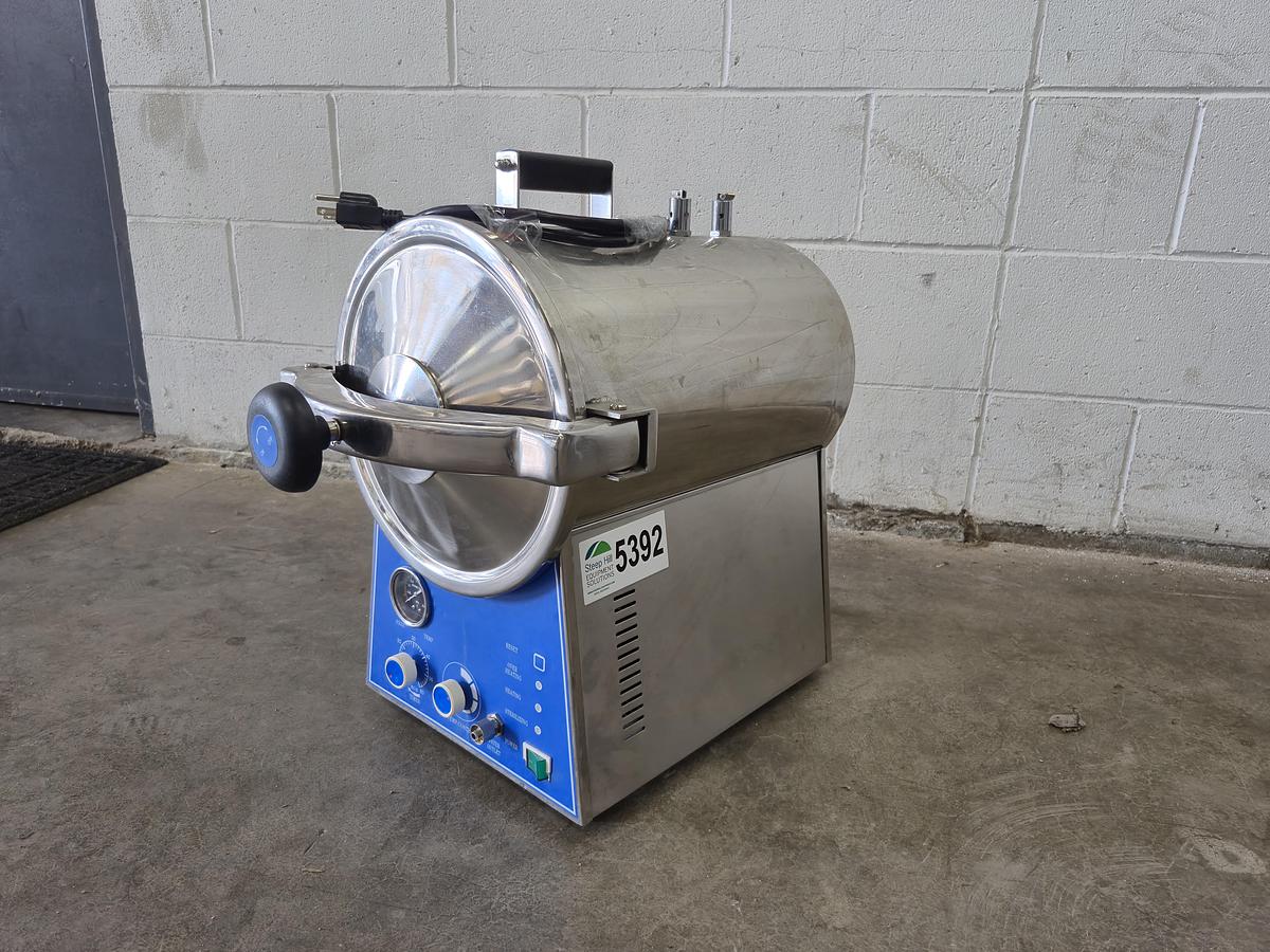 Used TM-T24J 24L Tabletop Steam Sterilizer Autoclave